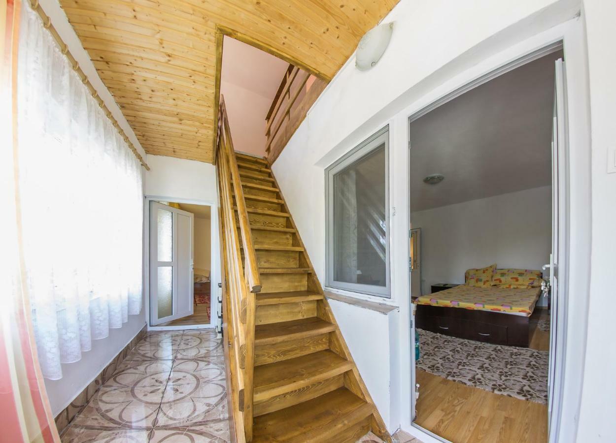 Casa De Vacanta Jeny Novaci-Străini 외부 사진