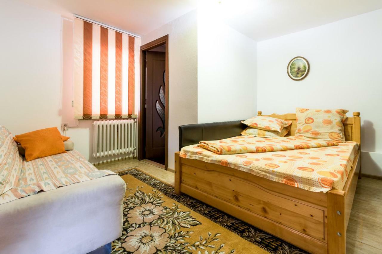 Casa De Vacanta Jeny Novaci-Străini 외부 사진