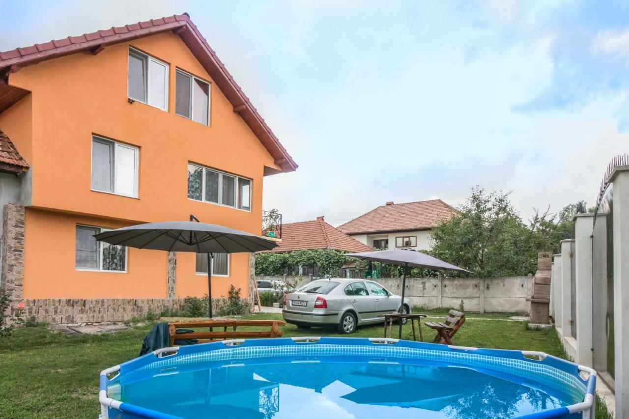Casa De Vacanta Jeny Novaci-Străini 외부 사진